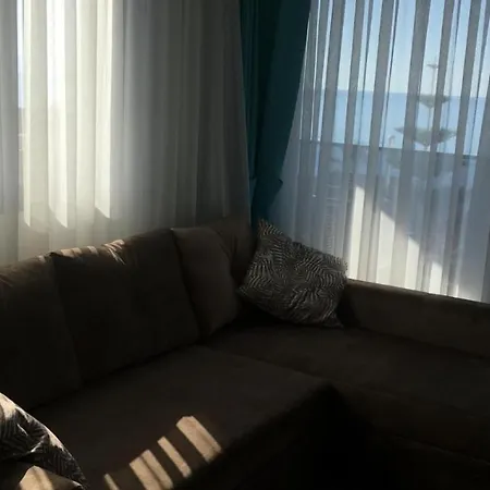 Oztas Suits Apt 6 Ladies Beach Apartment